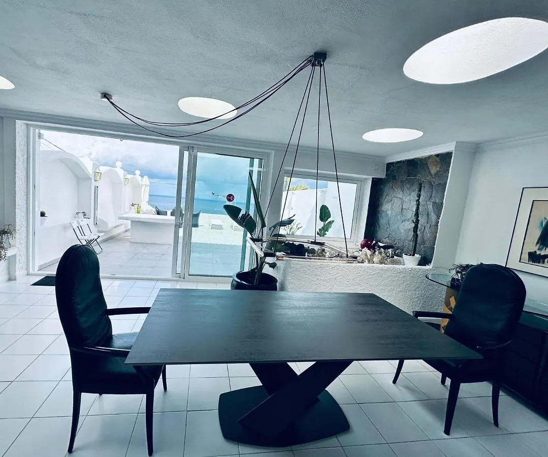 Casa Del Mar With Large Sun Terrace Facing The Sea, Luxury Apartment Los Realejos Spain