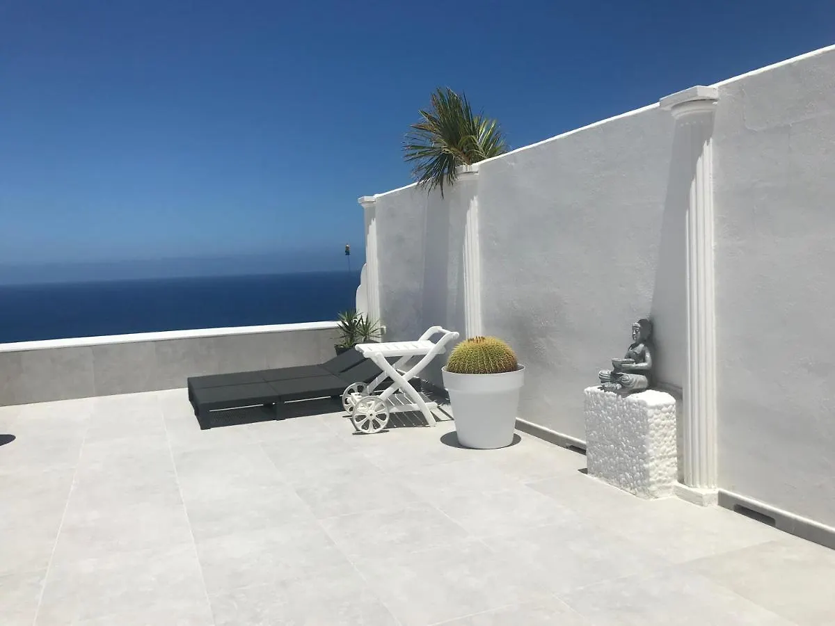 Casa Del Mar With Large Sun Terrace Facing The Sea, Luxury Apartment Los Realejos Spain